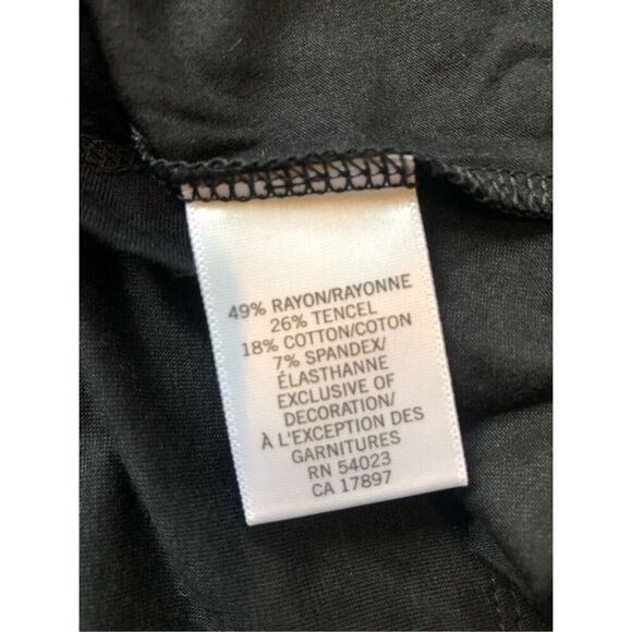 Banana Republic Women’s Black and Burgundy Camisoles Bundle of Two Size S NWOT - Picture 6 of 12